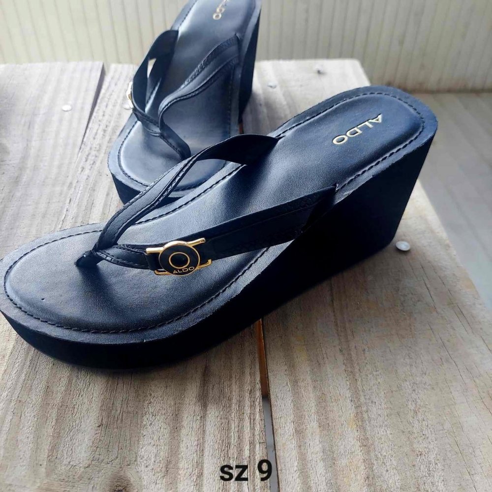 Aldo Wedge Sandal NEW sz 9